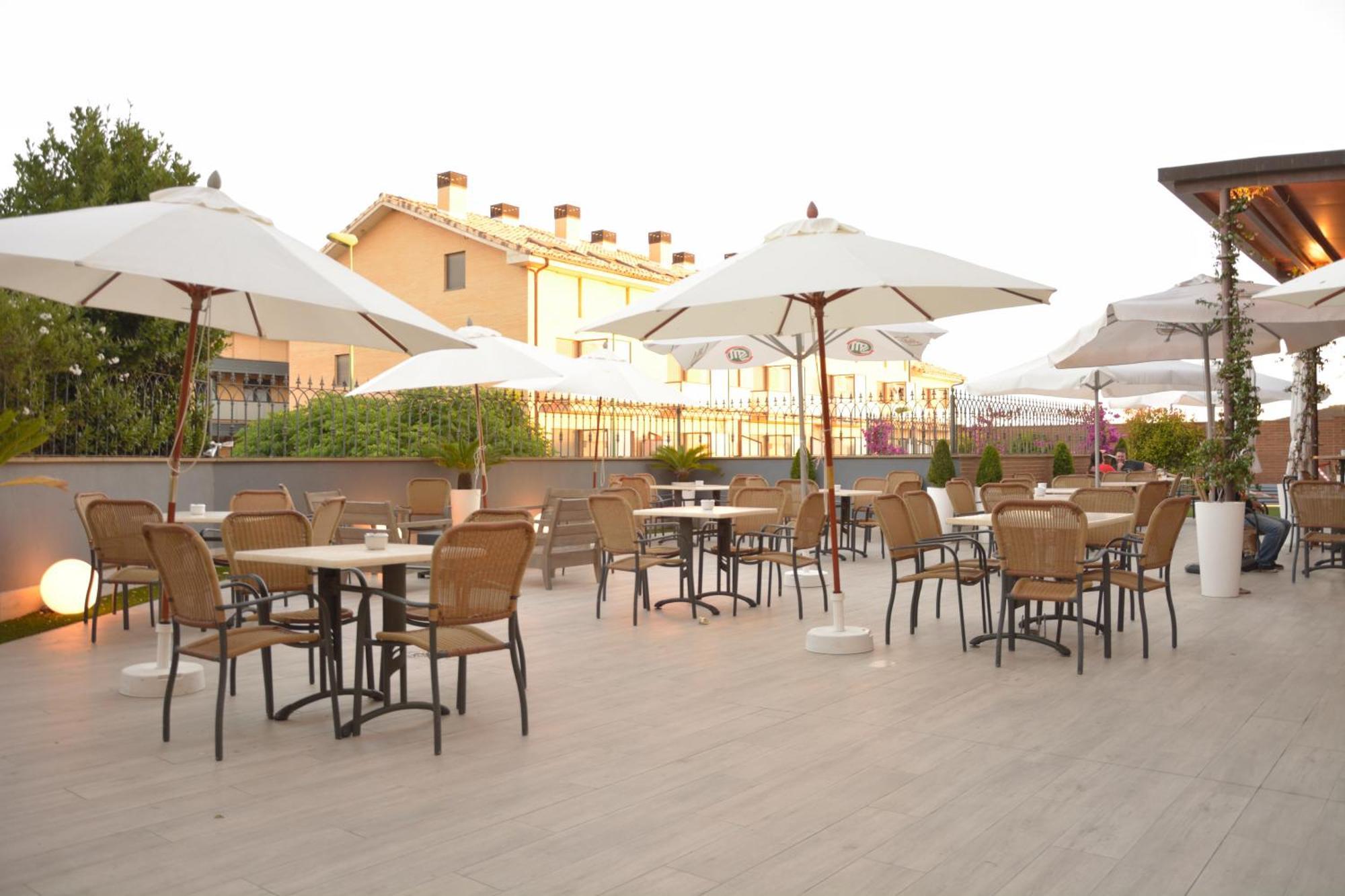 Hotel Villa De Larraga מראה חיצוני תמונה