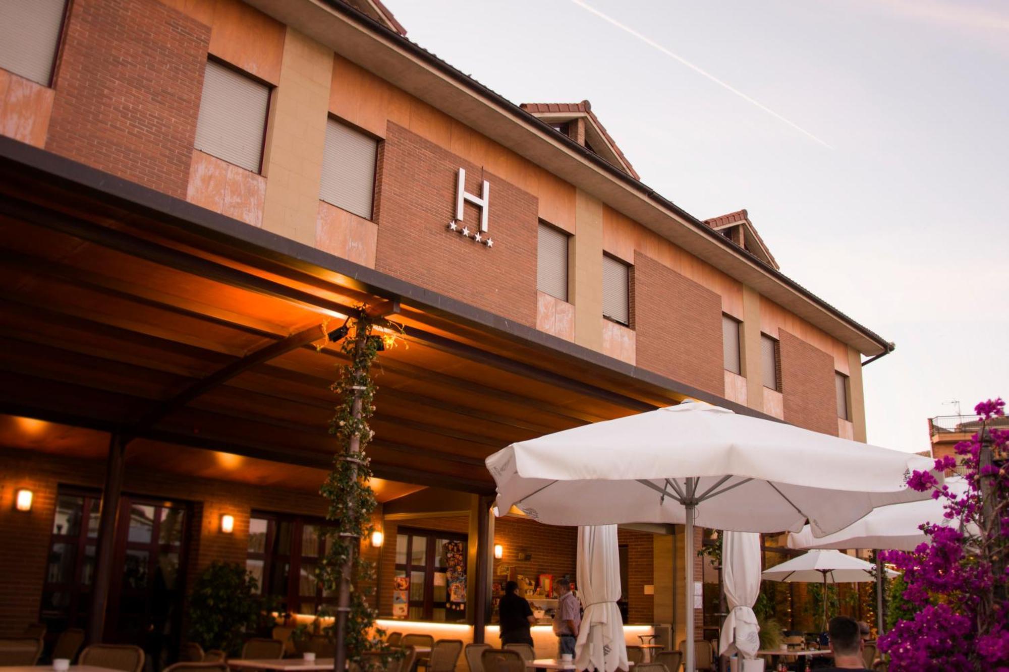 Hotel Villa De Larraga מראה חיצוני תמונה